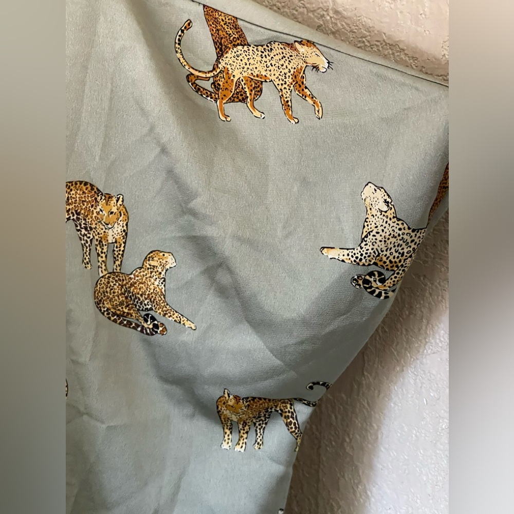 Leopard Top - Picture 3 of 4